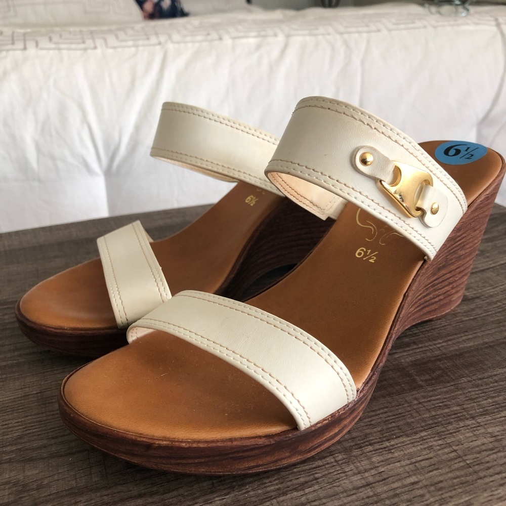 Wedge sandals